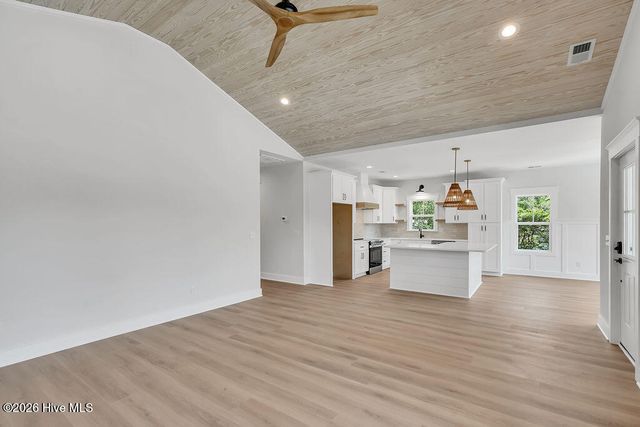 117 NE 17th Street, Oak Island, NC 28465