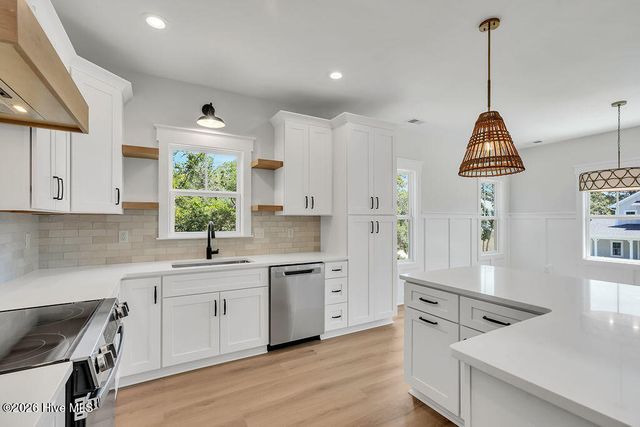 117 NE 17th Street, Oak Island, NC 28465