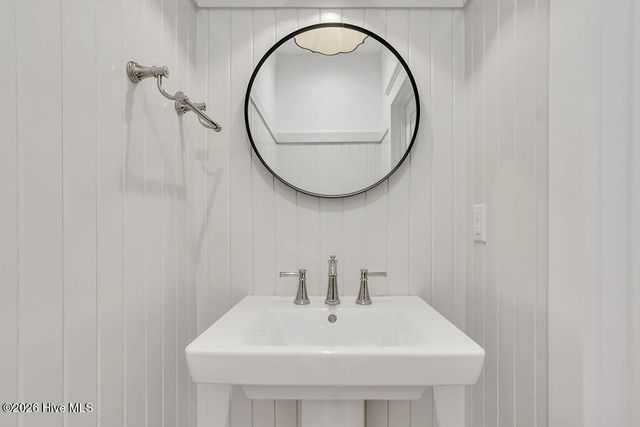117 NE 17th Street, Oak Island, NC 28465
