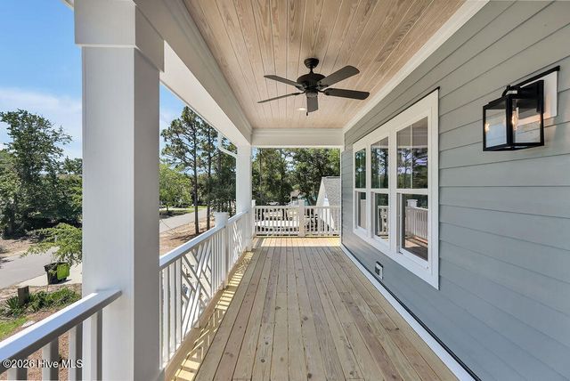 117 NE 17th Street, Oak Island, NC 28465