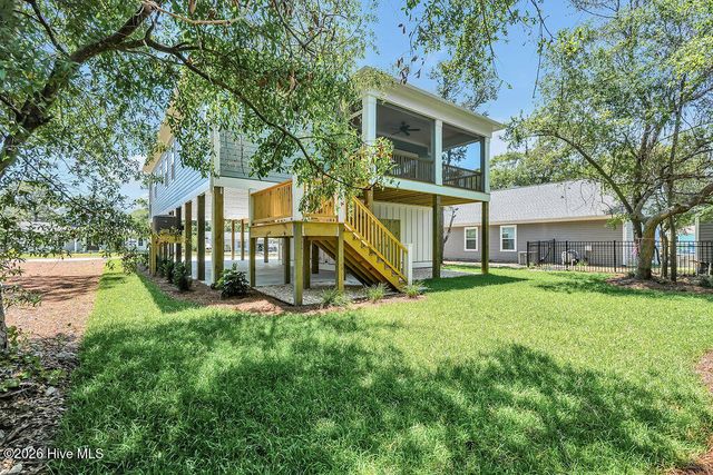 117 NE 17th Street, Oak Island, NC 28465