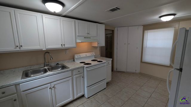 315 Arnold, Warner Robins, GA 31093