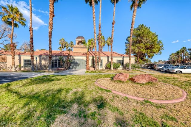 220 Mission Newport Lane 203, Las Vegas, NV 89107