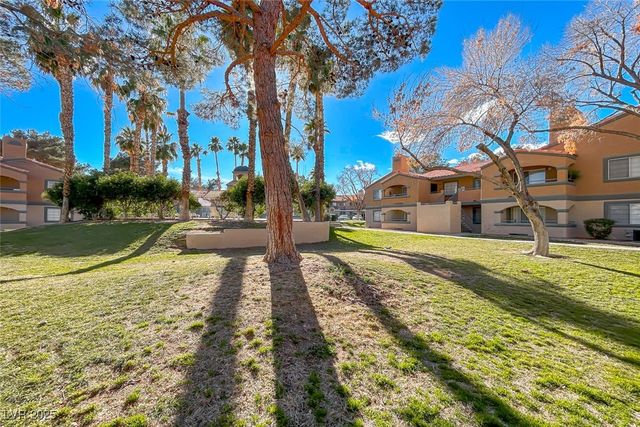 220 Mission Newport Lane 203, Las Vegas, NV 89107