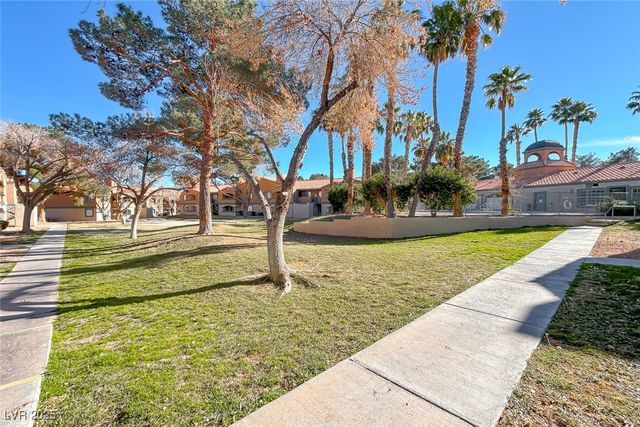 220 Mission Newport Lane 203, Las Vegas, NV 89107