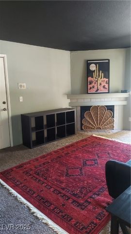 220 Mission Newport Lane 203, Las Vegas, NV 89107