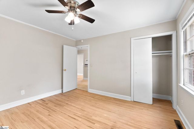 607 W Farley Avenue, Laurens, SC 29360