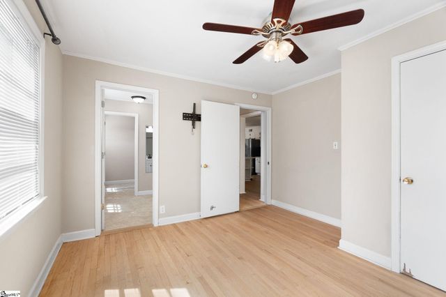 607 W Farley Avenue, Laurens, SC 29360