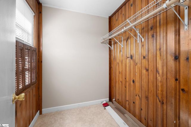 607 W Farley Avenue, Laurens, SC 29360