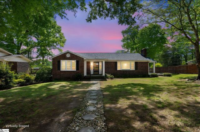 607 W Farley Avenue, Laurens, SC 29360