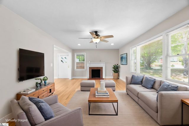 607 W Farley Avenue, Laurens, SC 29360