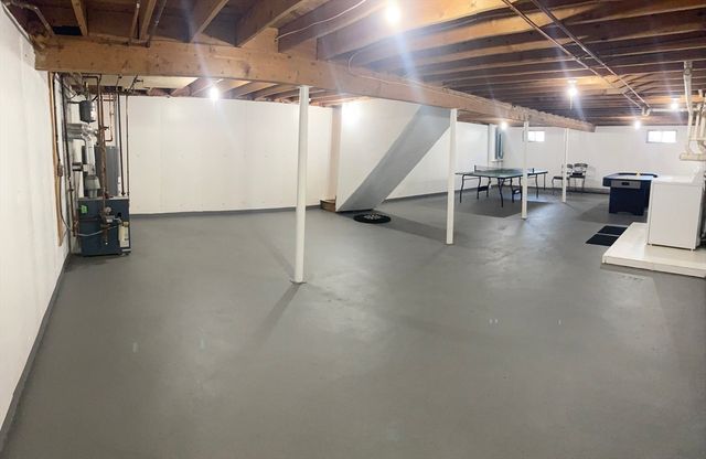 20 Swallow St, Falmouth, MA 02540