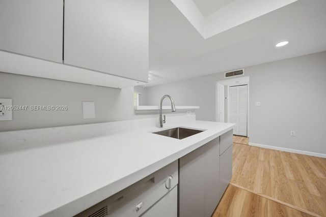 15560 SW 104th Terrace 6110, Miami, FL 33196