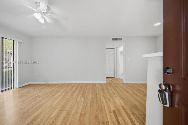15560 SW 104th Terrace 6110, Miami, FL 33196