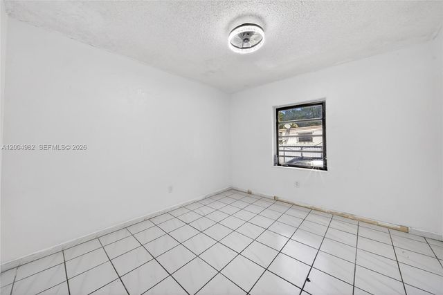 3061 NW 14th St, Miami, FL 33125