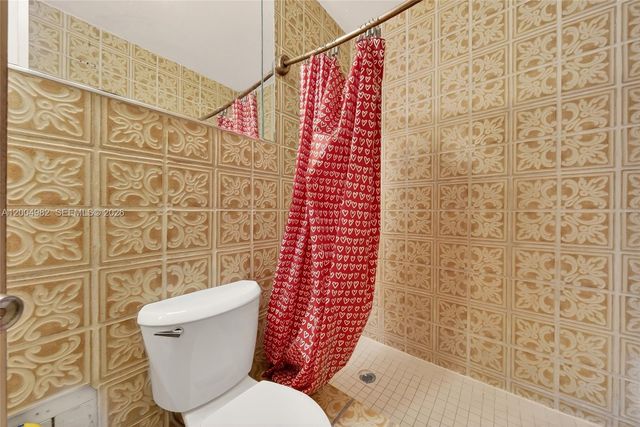 3061 NW 14th St, Miami, FL 33125