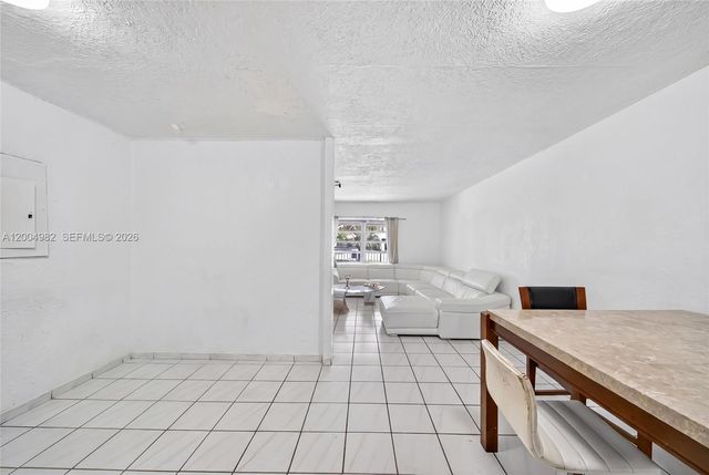 3061 NW 14th St, Miami, FL 33125