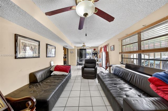 3061 NW 14th St, Miami, FL 33125