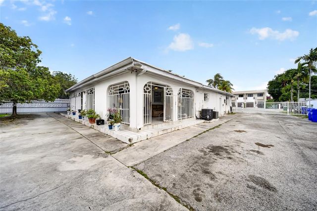 3061 NW 14th St, Miami, FL 33125