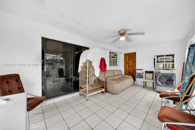 3061 NW 14th St, Miami, FL 33125