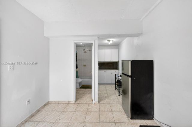 3061 NW 14th St, Miami, FL 33125