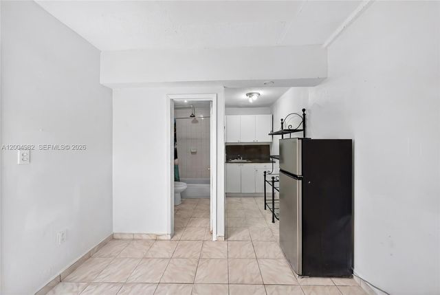 3061 NW 14th St, Miami, FL 33125