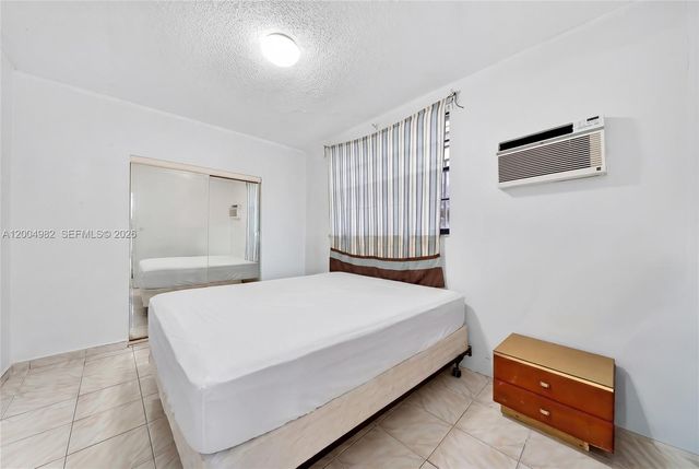 3061 NW 14th St, Miami, FL 33125
