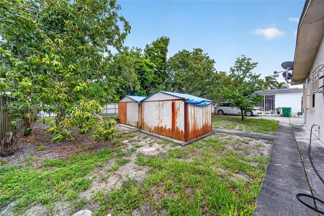 3061 NW 14th St, Miami, FL 33125