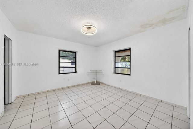 3061 NW 14th St, Miami, FL 33125