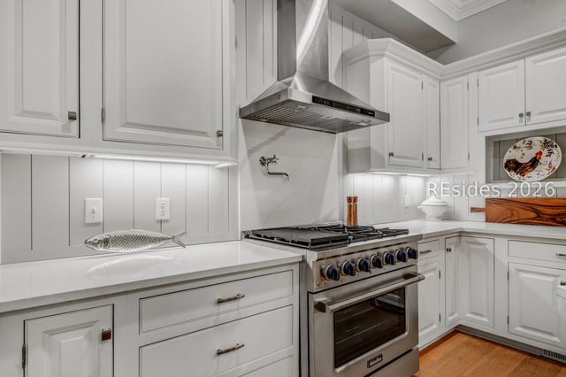 50 Hawthorne Rd, Bluffton, SC 29910