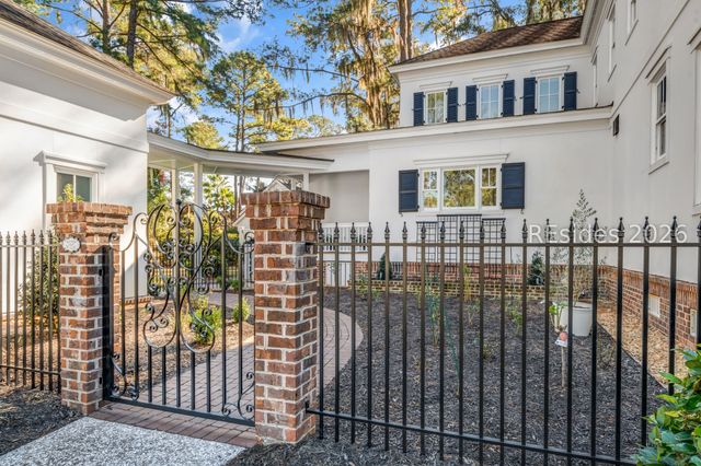 50 Hawthorne Rd, Bluffton, SC 29910