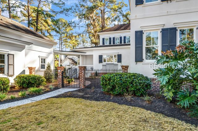 50 Hawthorne Rd, Bluffton, SC 29910