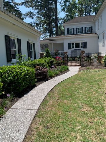 50 Hawthorne Rd, Bluffton, SC 29910