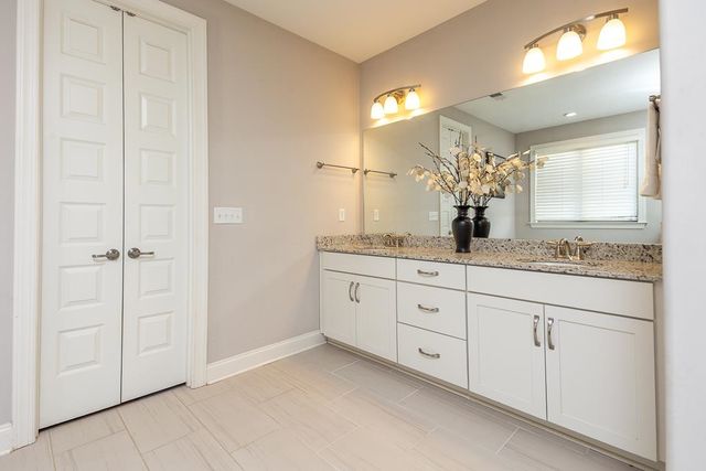 5096 MOUDRY RUN CV, Lakeland, TN 38002