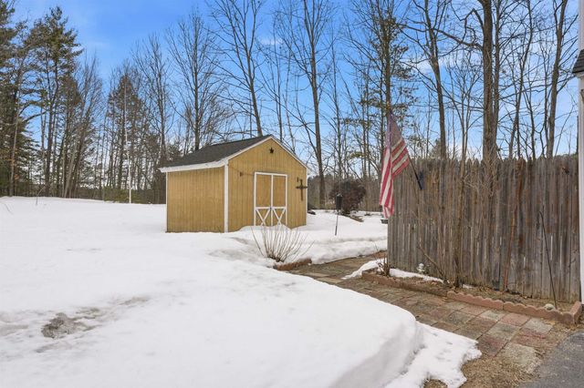 89 Moose Club Park Road, Goffstown, NH 03045