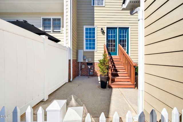 204 Madison Grove Place, Cary, NC 27519