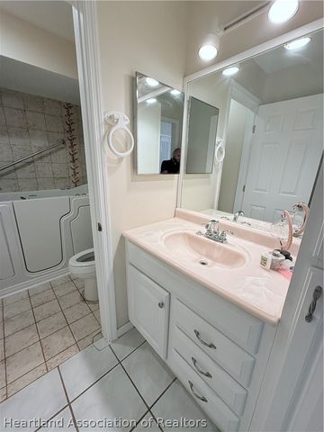 4701 Granada Boulevard, Sebring, FL 33872