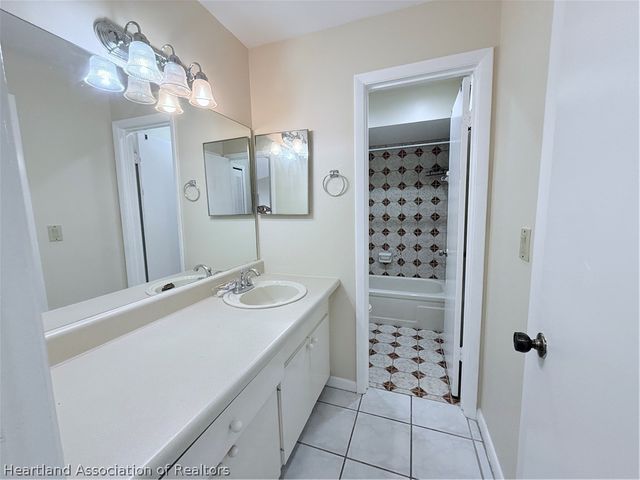 4701 Granada Boulevard, Sebring, FL 33872