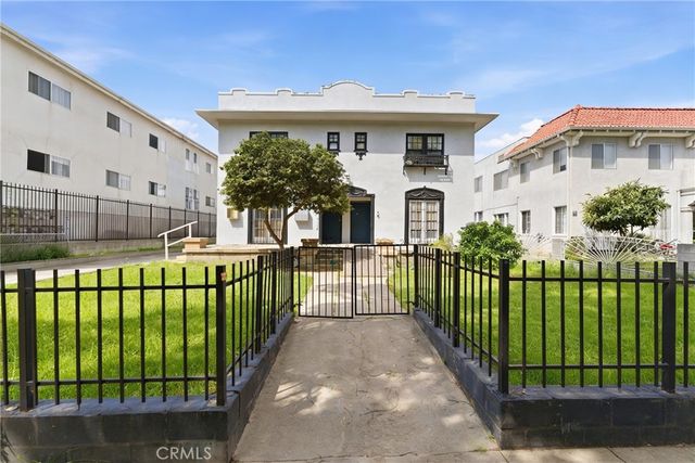 525 N Kenmore Avenue, Los Angeles, CA 90004
