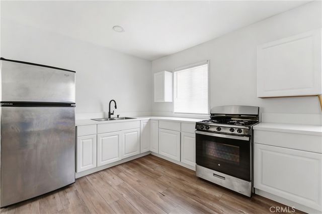 525 N Kenmore Avenue, Los Angeles, CA 90004
