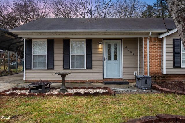 4907 S Singing Woods Place, Durham, NC 27712