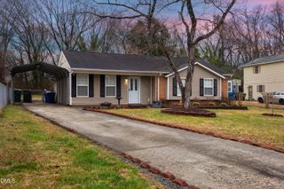 4907 S Singing Woods Place, Durham, NC 27712