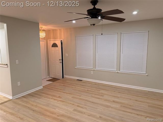 2051 Newell Drive, Sterling Heights, MI 48310