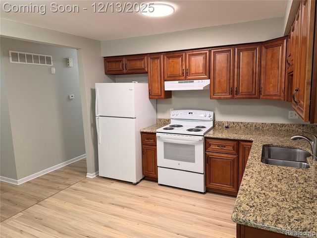 2051 Newell Drive, Sterling Heights, MI 48310