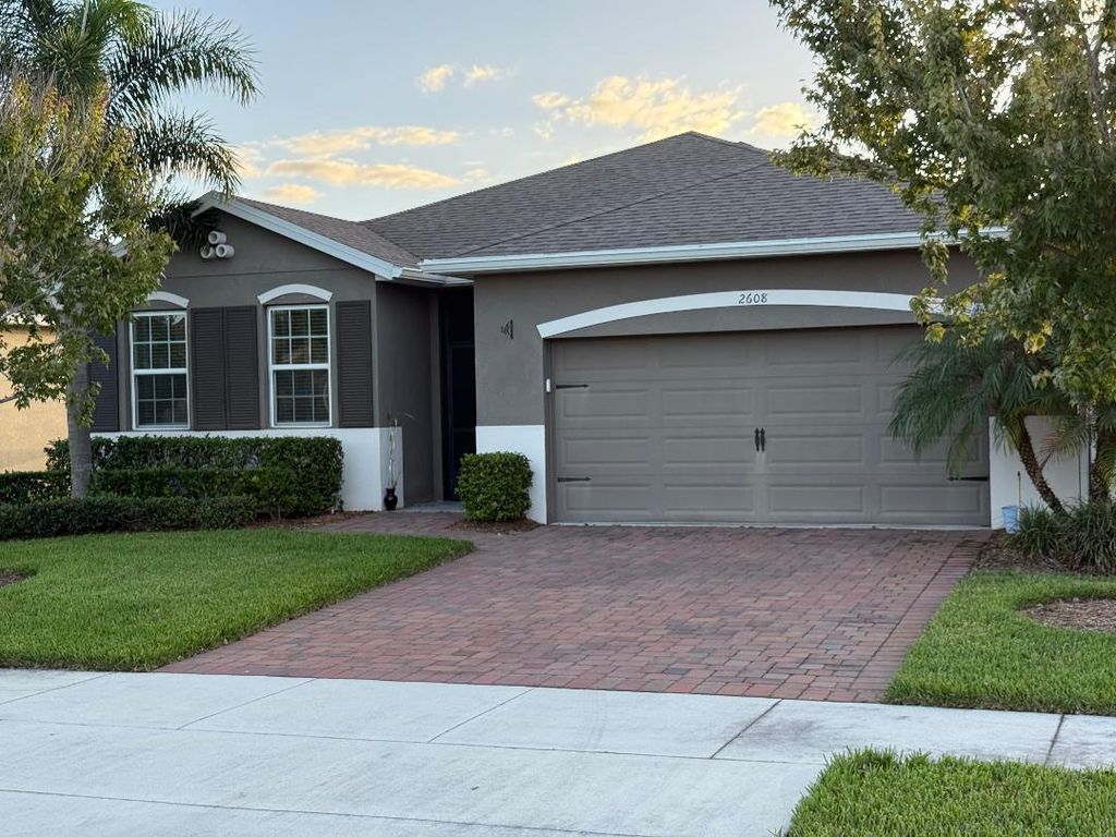 2608 Crowned Eagle Circle SW, Vero Beach, FL 32962