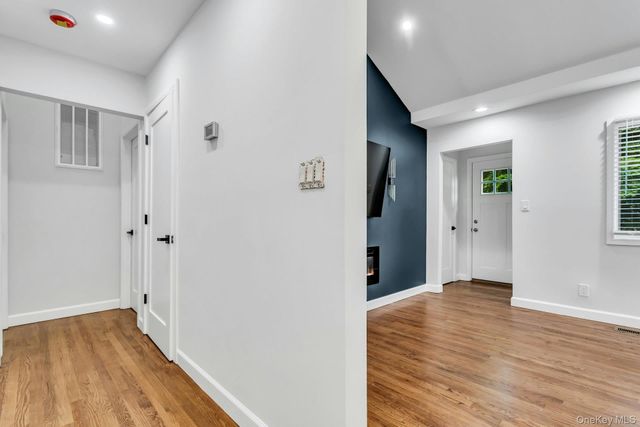 1 Coles, Glen Cove, NY 11542