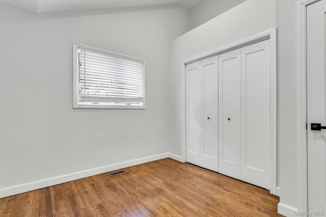 1 Coles, Glen Cove, NY 11542