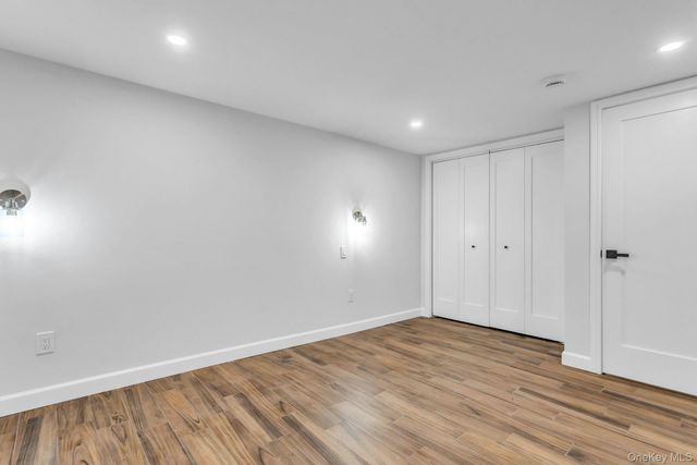 1 Coles, Glen Cove, NY 11542