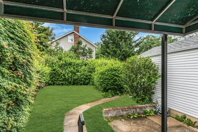 1 Coles, Glen Cove, NY 11542