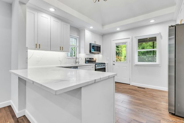 1 Coles, Glen Cove, NY 11542